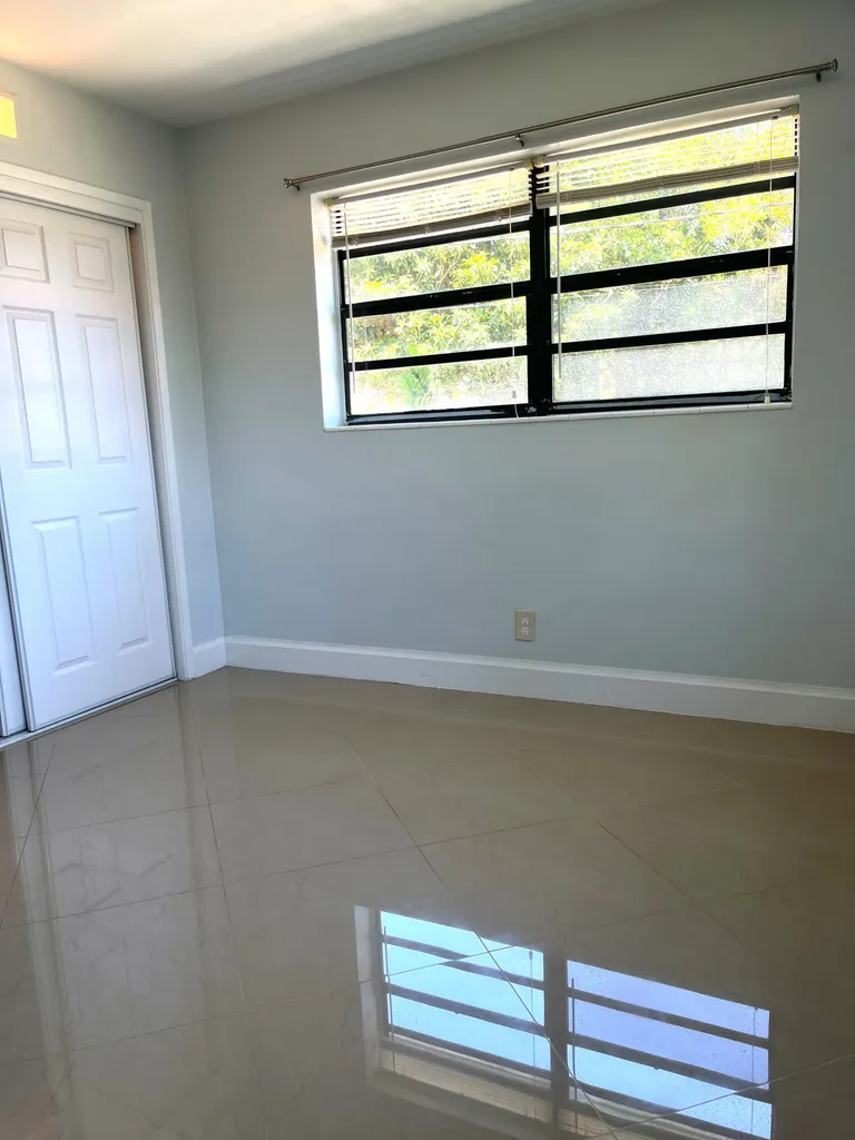 477 NE 35th Street Boca Raton FL 33431