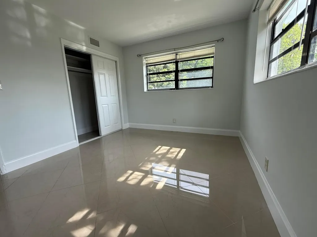 477 NE 35th Street Boca Raton FL 33431