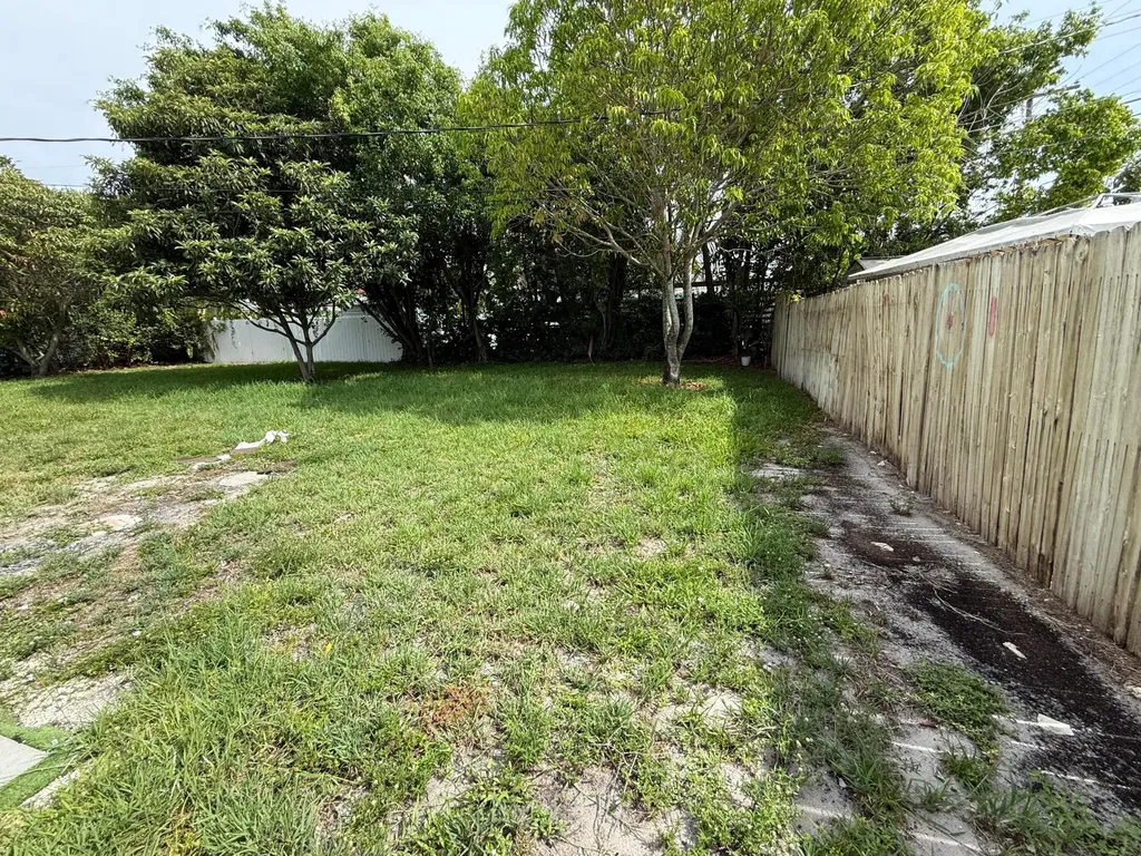 477 NE 35th Street Boca Raton FL 33431
