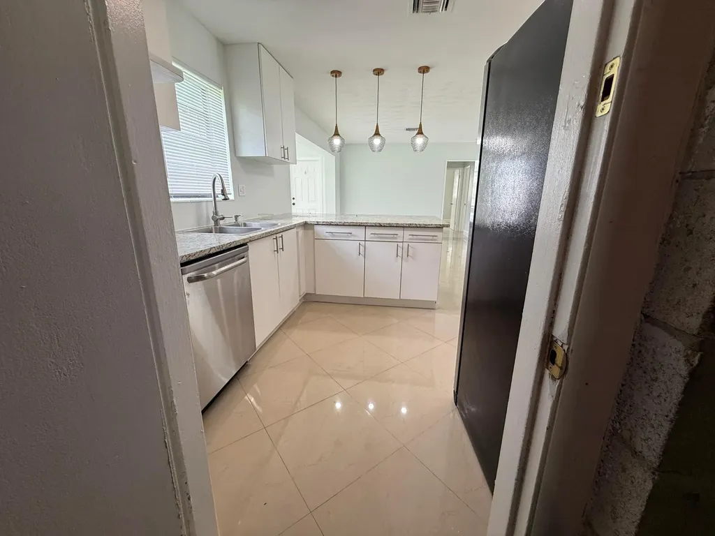 477 NE 35th Street Boca Raton FL 33431