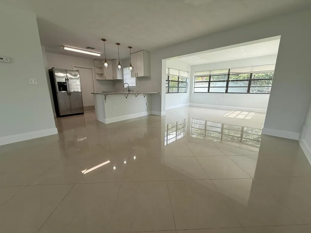 477 NE 35th Street Boca Raton FL 33431