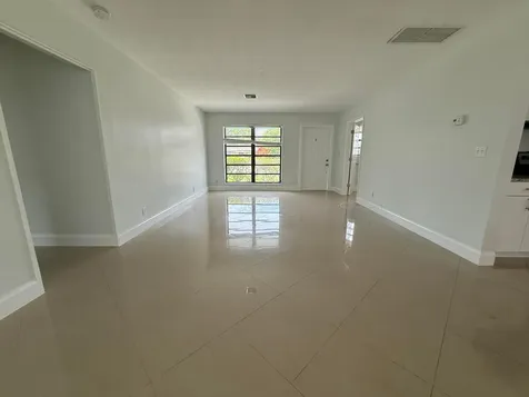 477 NE 35th Street Boca Raton FL 33431
