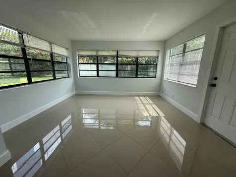 477 NE 35th Street Boca Raton FL 33431