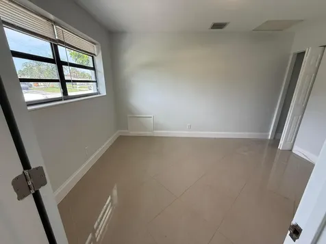 477 NE 35th Street Boca Raton FL 33431