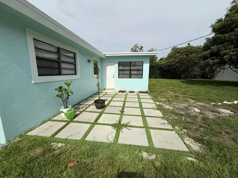 477 NE 35th Street Boca Raton FL 33431