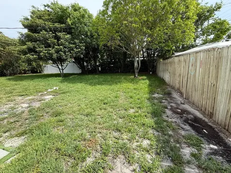 477 NE 35th Street Boca Raton FL 33431