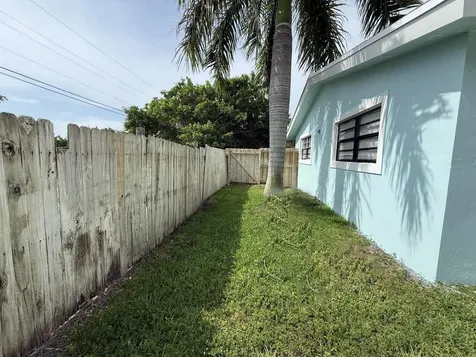 477 NE 35th Street Boca Raton FL 33431