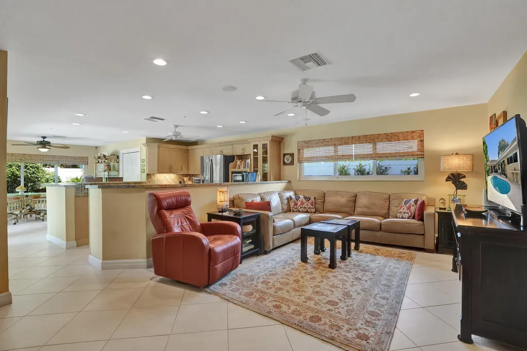 11 Tam O'shanter Lane Fort Lauderdale FL 33308
