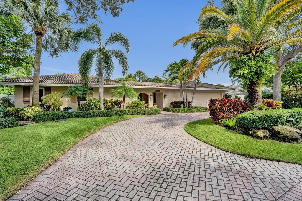 11 Tam O'shanter Lane Fort Lauderdale FL 33308