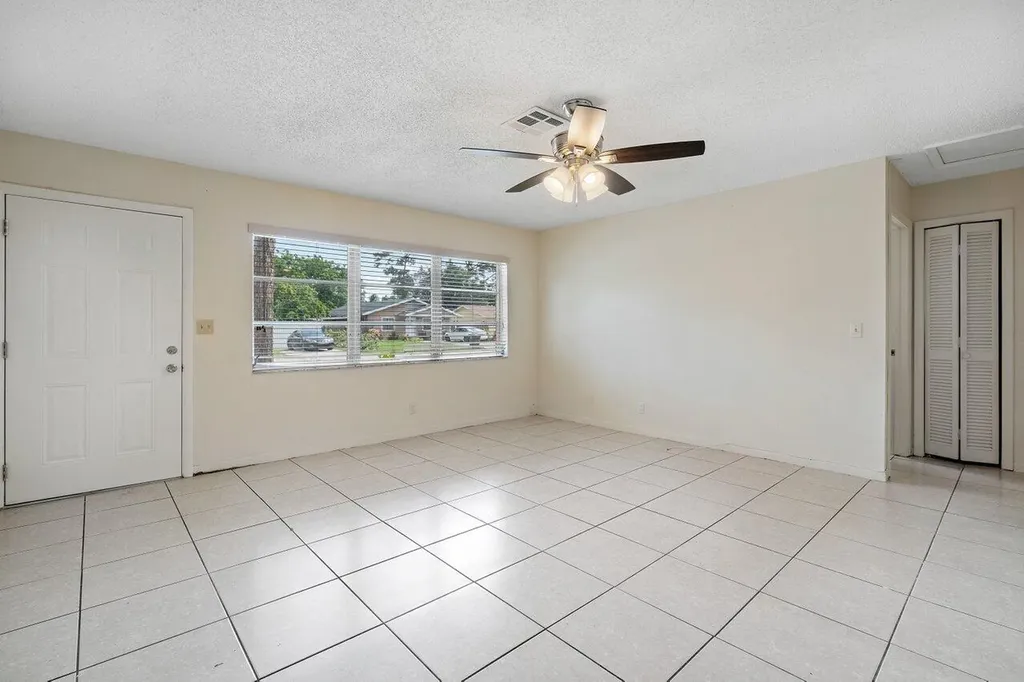 5854 Kumquat Road West Palm Beach FL 33413