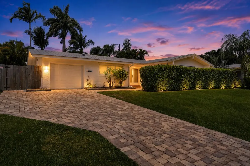 9971 Dogwood Avenue Palm Beach Gardens FL 33410