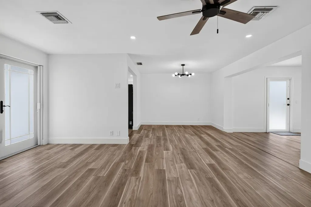 9971 Dogwood Avenue Palm Beach Gardens FL 33410