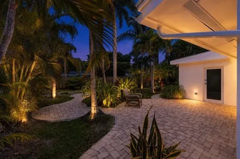 9971 Dogwood Avenue Palm Beach Gardens FL 33410