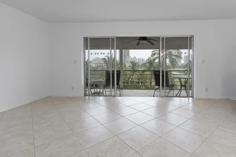 300 NE 14th Avenue Hallandale FL 33009