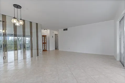 300 NE 14th Avenue Hallandale FL 33009