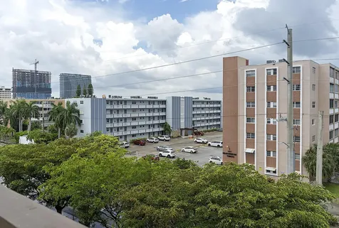 300 NE 14th Avenue Hallandale FL 33009