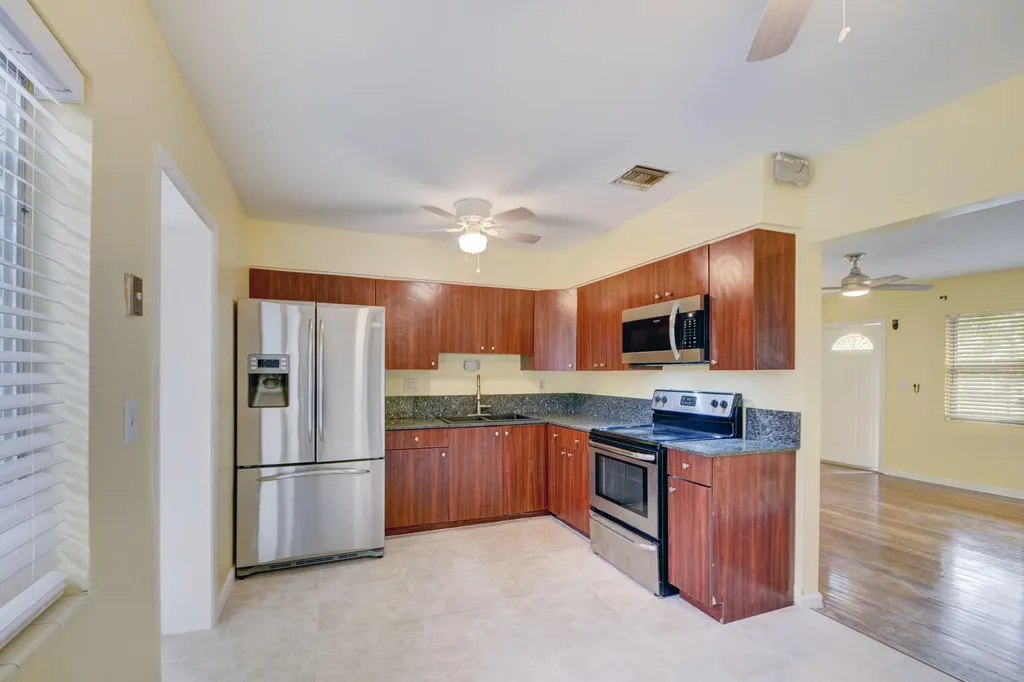 511 Minnesota Street Lantana FL 33462