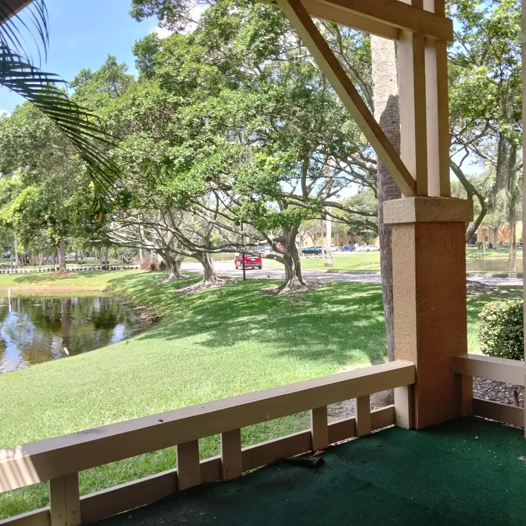 4759 Via Palm Lakes West Palm Beach FL 33417