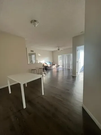 6976 SW 39th Street Davie FL 33314