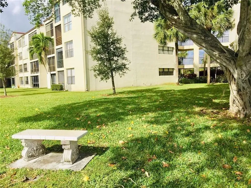 2314 S Cypress Bend Drive Pompano Beach FL 33069