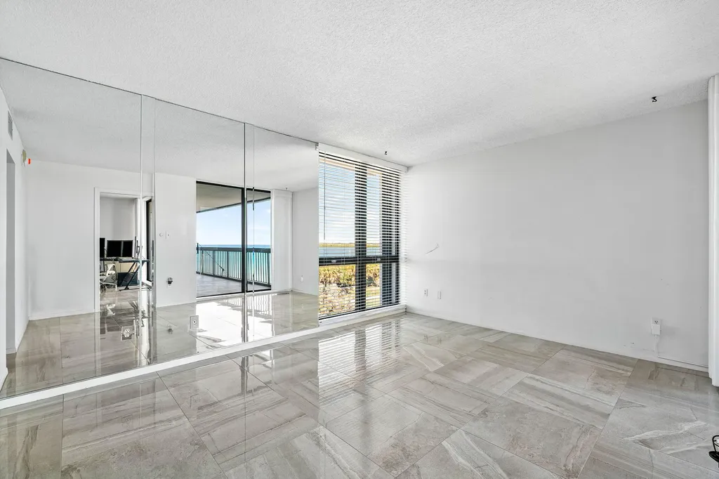 5380 N Ocean Drive N Riviera Beach FL 33404