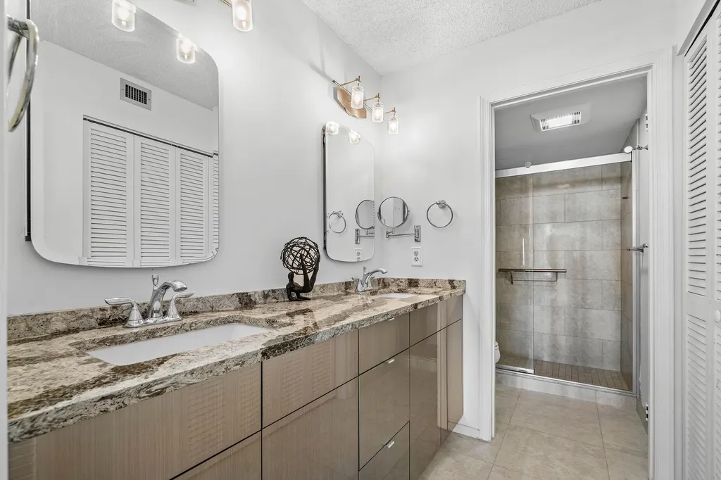 5380 N Ocean Drive N Riviera Beach FL 33404