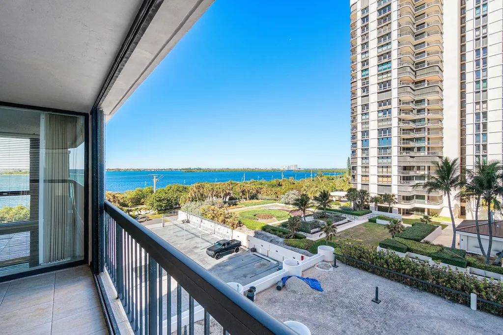 5380 N Ocean Drive N Riviera Beach FL 33404