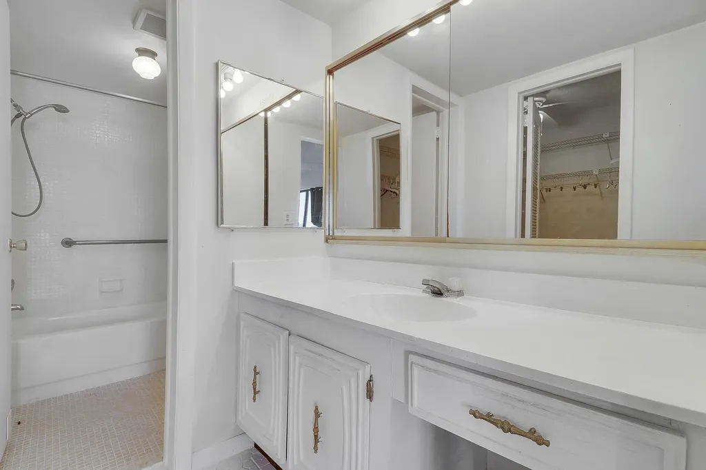 410 Wilma Circle Riviera Beach FL 33404