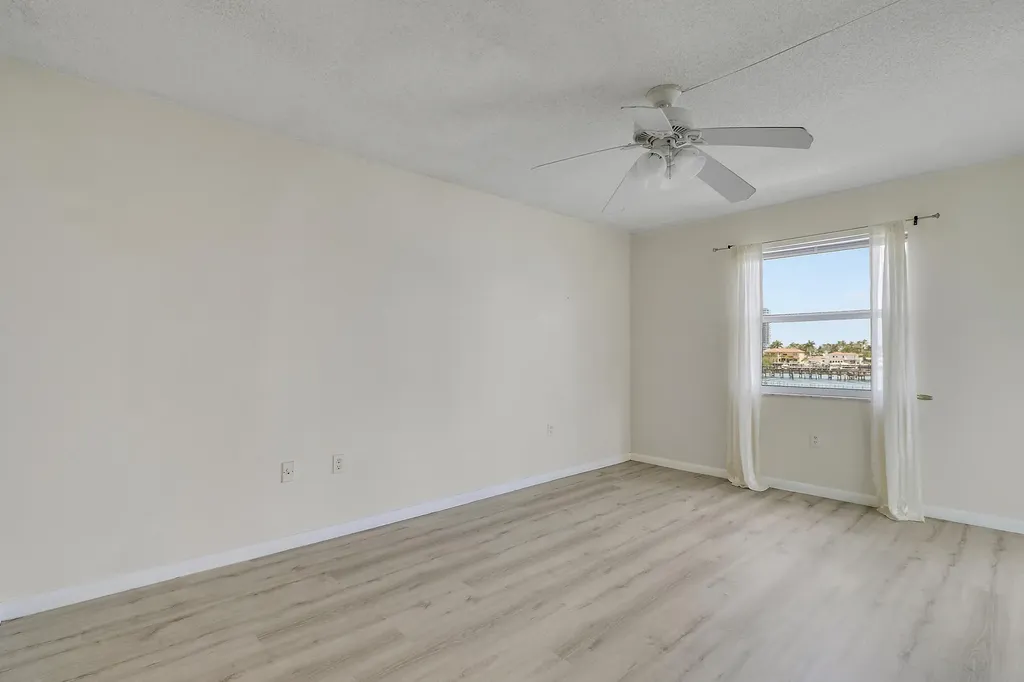 410 Wilma Circle Riviera Beach FL 33404