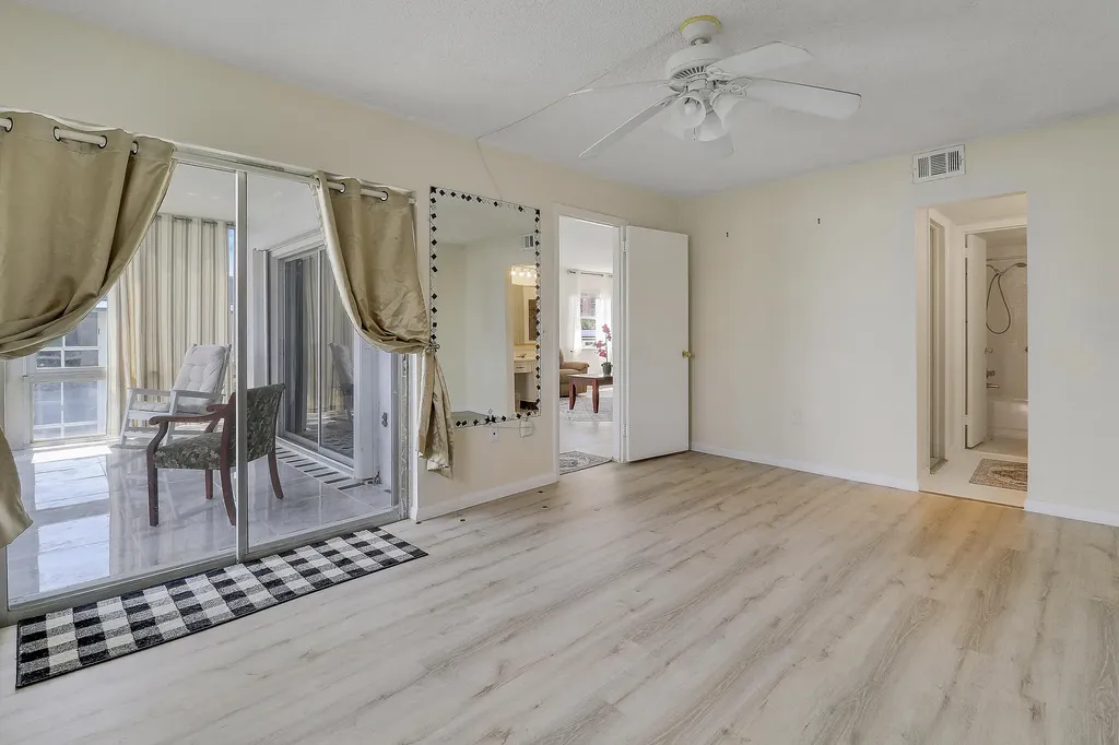 410 Wilma Circle Riviera Beach FL 33404