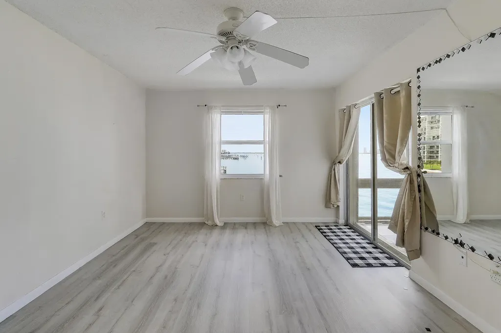 410 Wilma Circle Riviera Beach FL 33404