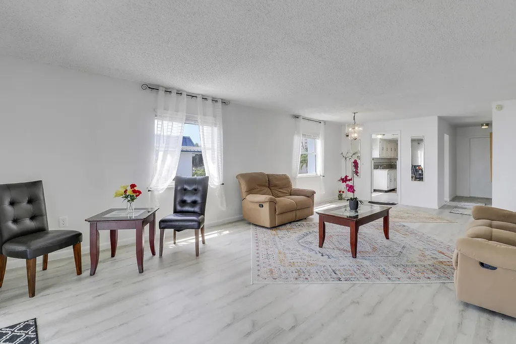 410 Wilma Circle Riviera Beach FL 33404