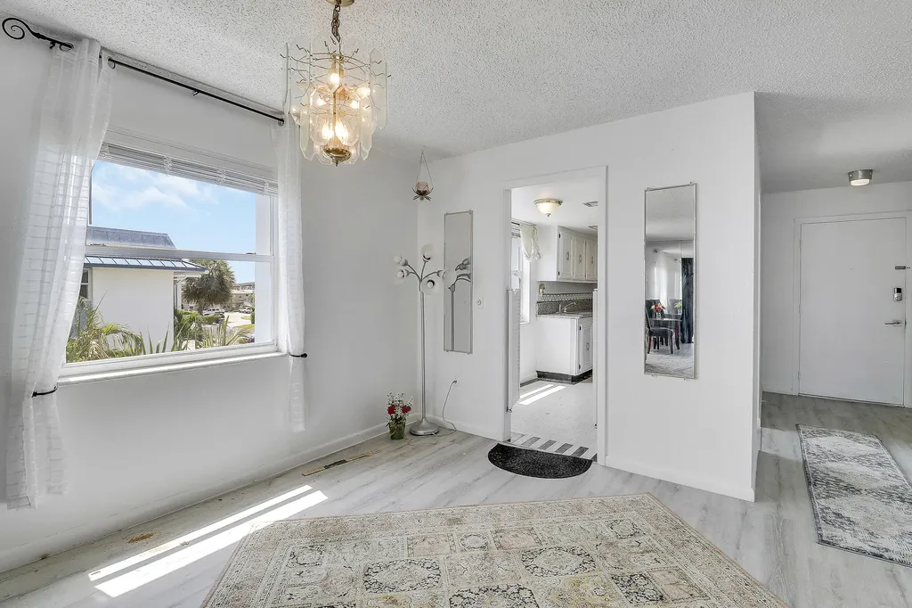 410 Wilma Circle Riviera Beach FL 33404