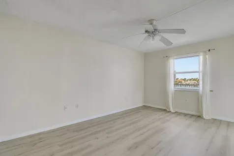 410 Wilma Circle Riviera Beach FL 33404