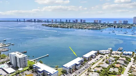 410 Wilma Circle Riviera Beach FL 33404