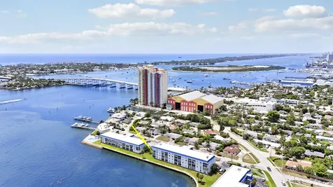 410 Wilma Circle Riviera Beach FL 33404