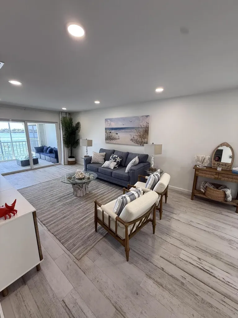 370 Wilma Circle Riviera Beach FL 33404