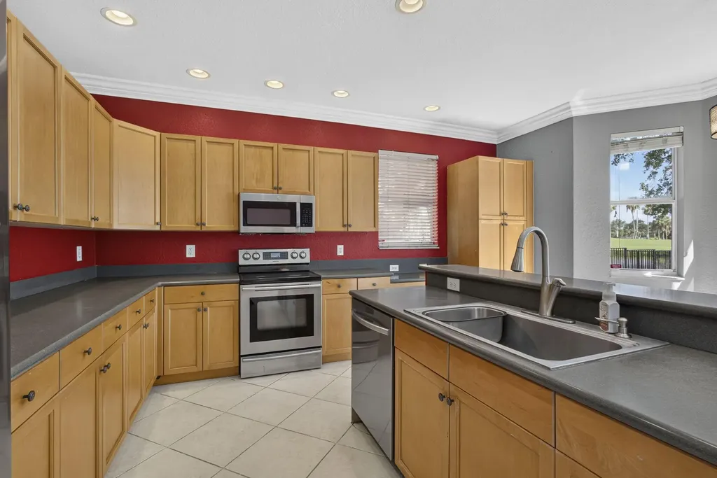 1164 Oakwater Drive Royal Palm Beach FL 33411