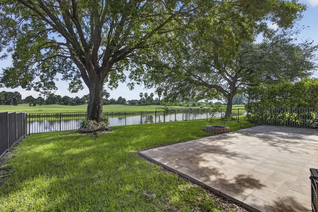1164 Oakwater Drive Royal Palm Beach FL 33411