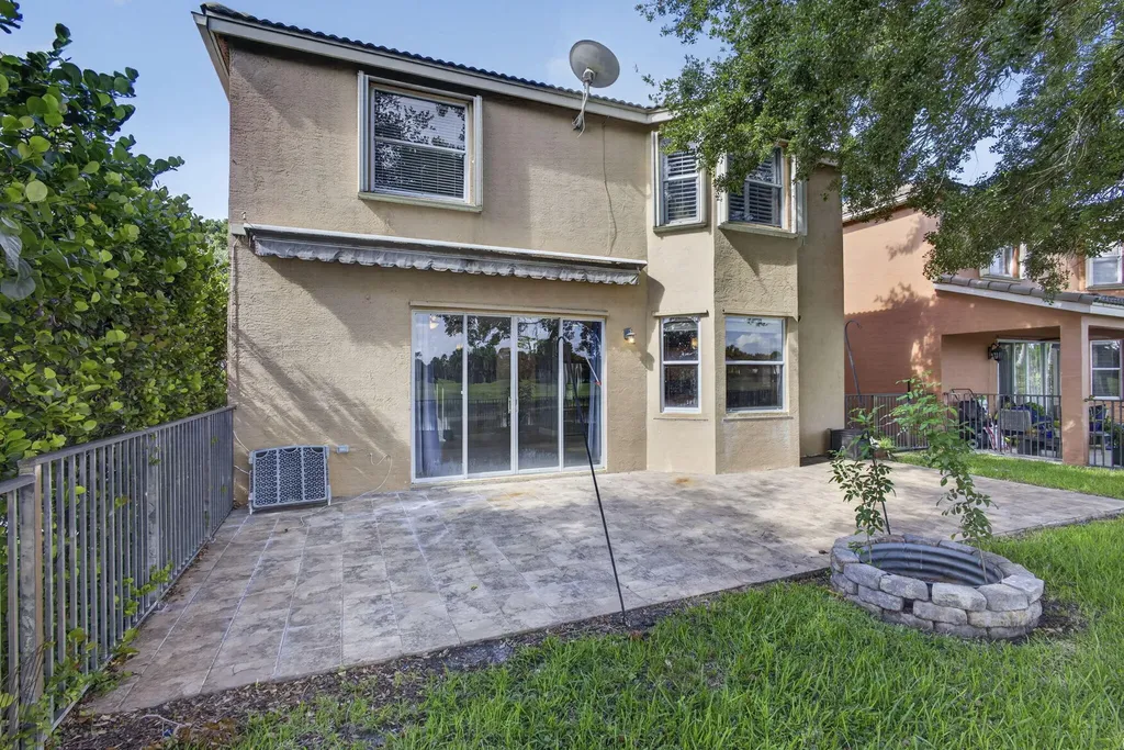 1164 Oakwater Drive Royal Palm Beach FL 33411