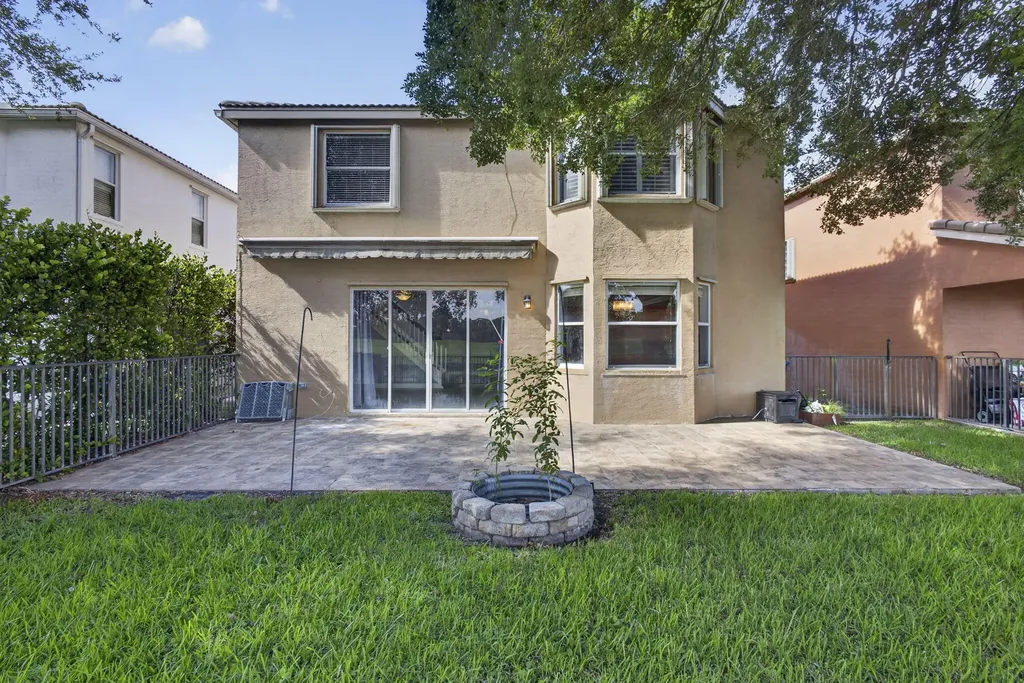 1164 Oakwater Drive Royal Palm Beach FL 33411