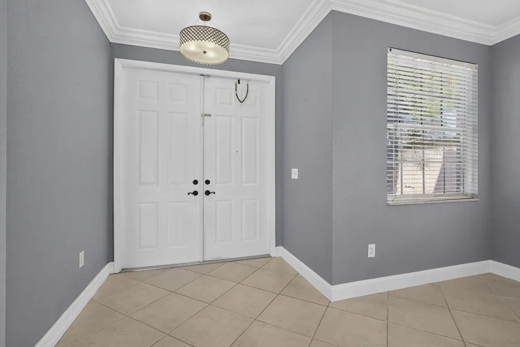 1164 Oakwater Drive Royal Palm Beach FL 33411