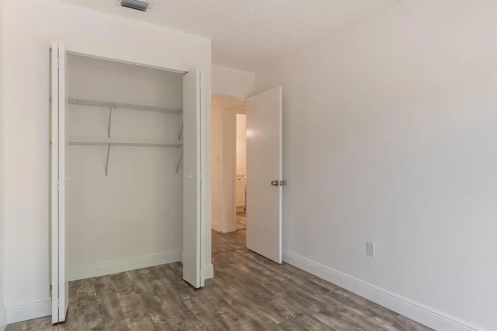5847 S 37th Street Greenacres FL 33463