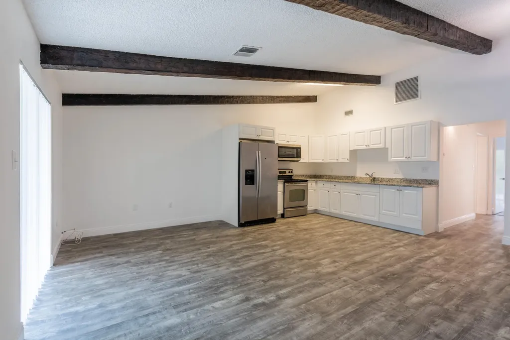 5847 S 37th Street Greenacres FL 33463