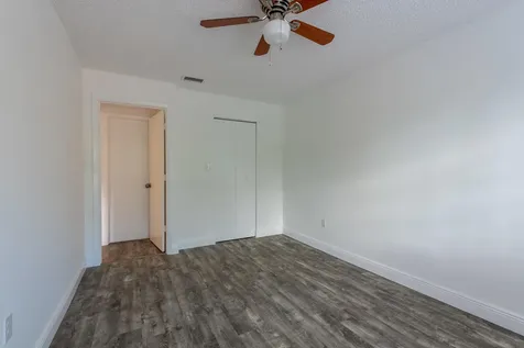 5847 S 37th Street Greenacres FL 33463