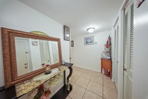 20860 San Simeon Way Miami FL 33179