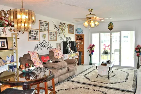 8841 Sunrise Lakes Boulevard Sunrise FL 33322