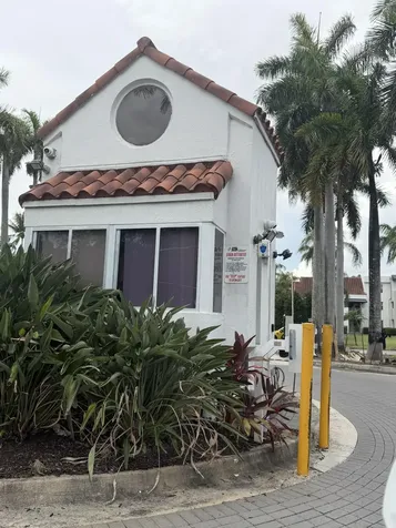 1058 SE 6th Court Dania Beach FL 33004