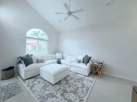 1058 SE 6th Court Dania Beach FL 33004