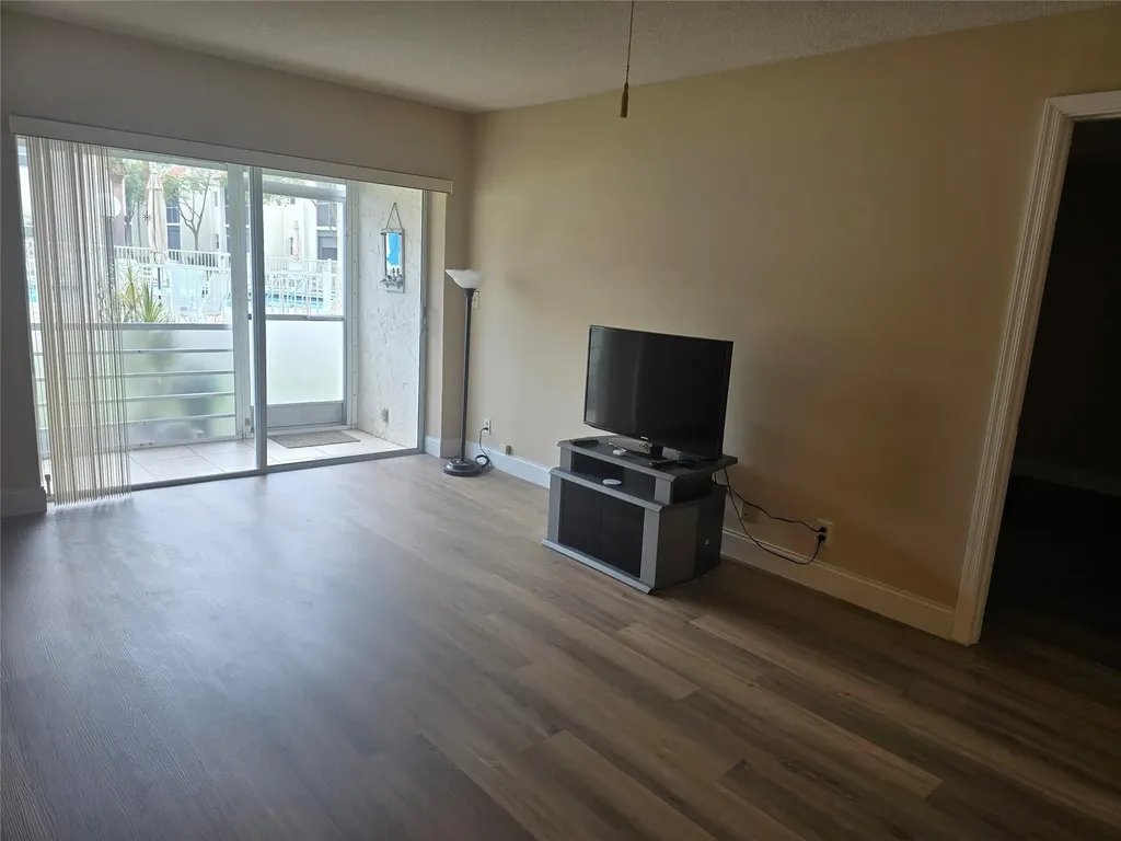 1428 SE 4th Avenue Deerfield Beach FL 33441
